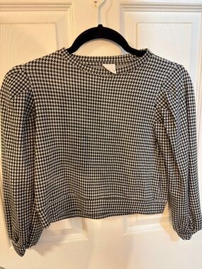 Zara Black & White Houndstooth Puff-Sleeve Blouse